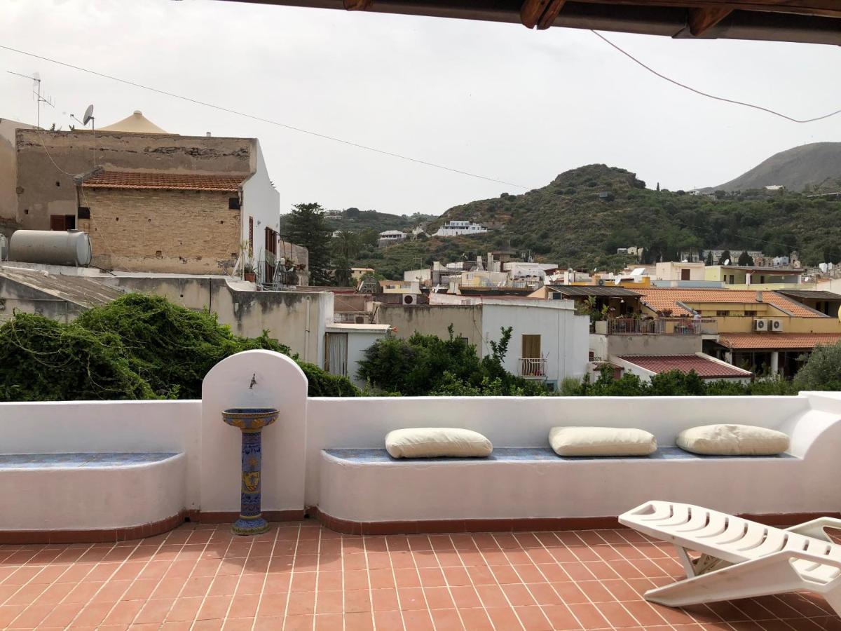 Willa Isola - Lipari Centro Storico Zewnętrze zdjęcie