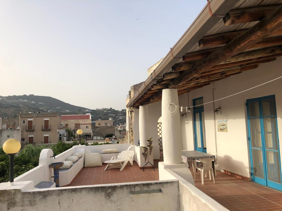 Willa Isola - Lipari Centro Storico Zewnętrze zdjęcie